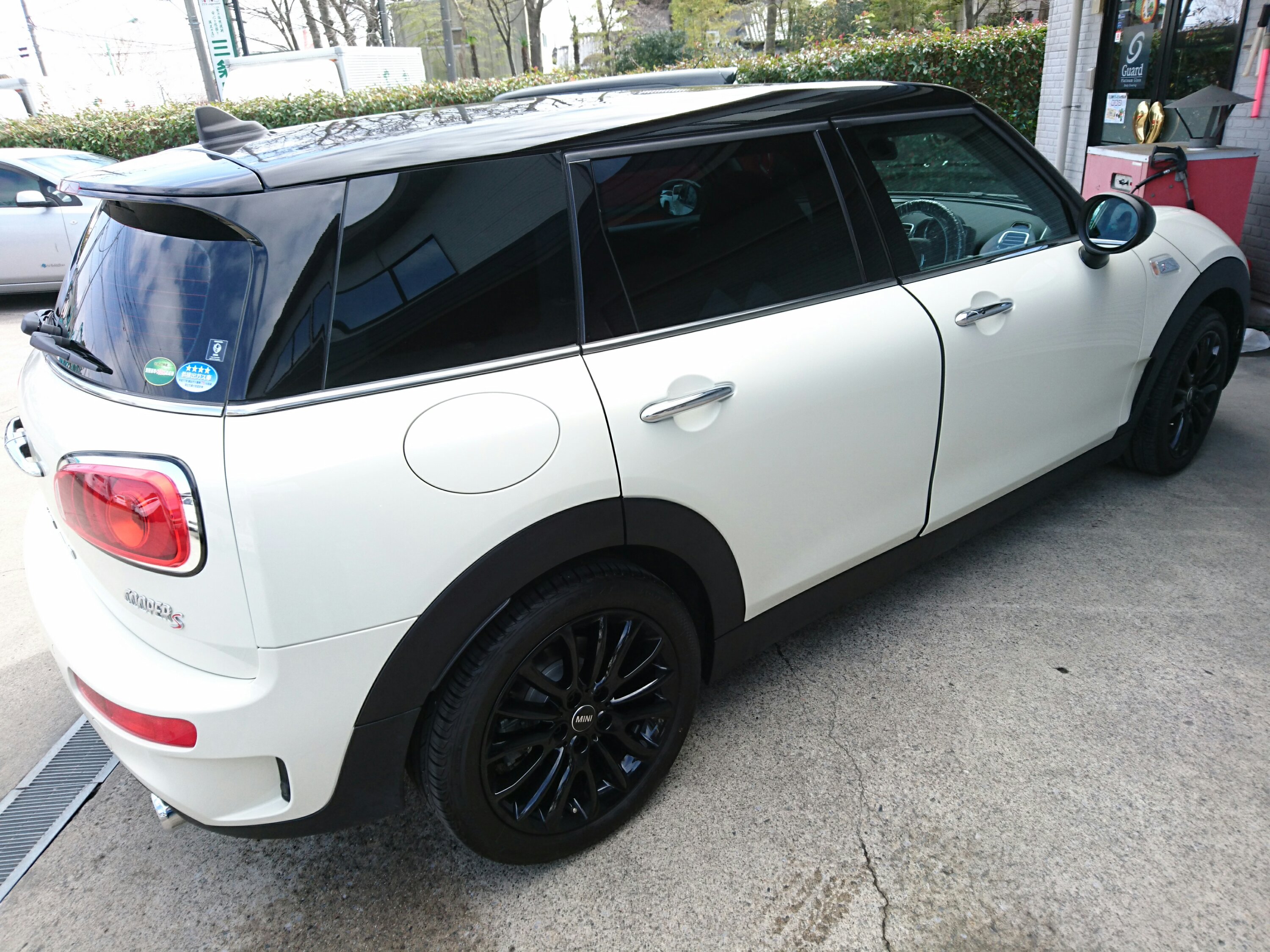 ミニクラブマンフィルム施工… フロントガラス交換 ボディーコーティング カーフィルム などカーケアの専門店の株式会社フィット 埼玉県三郷市