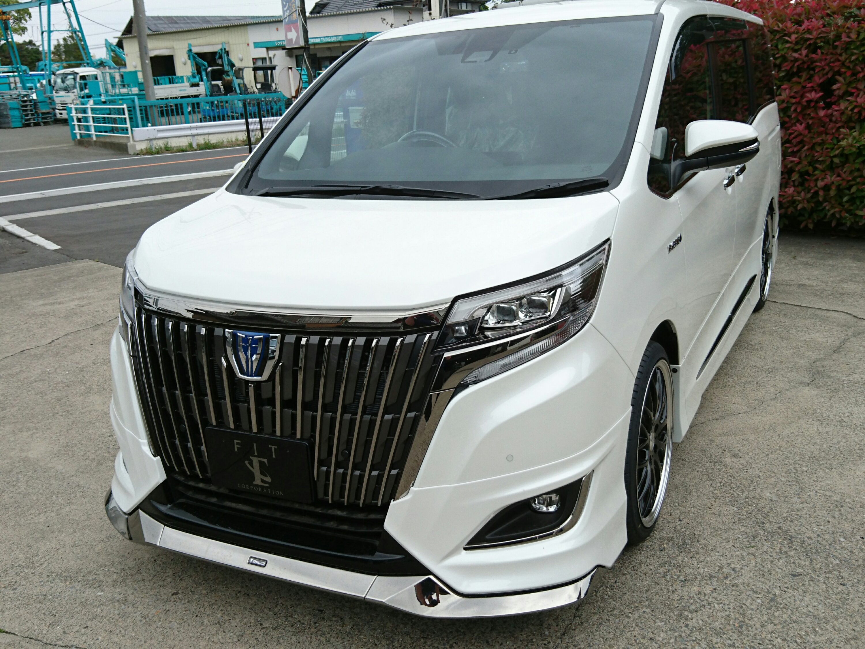 新品超熱反フロントガラス エスクァイア 80系 ZWR80G ZWR80W ZRR80G 熱