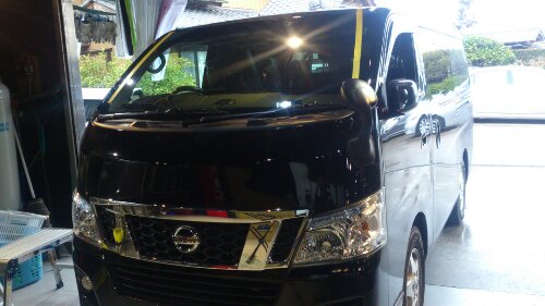 NV350フロントガラス交換
