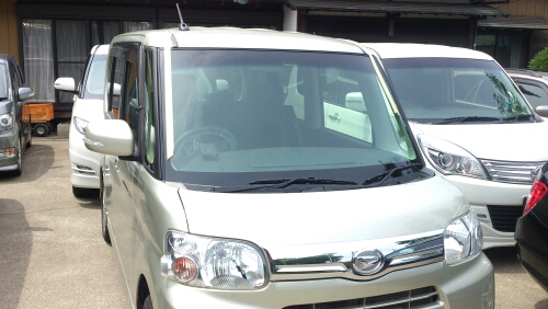 タントL375フロントガラス交換